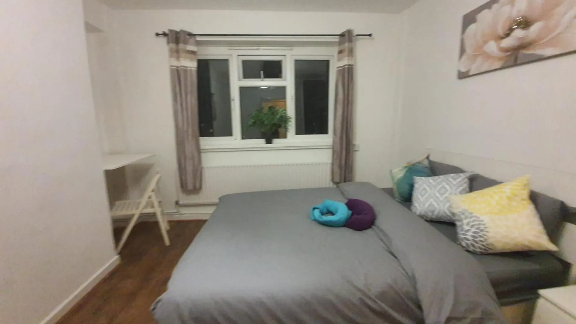 Hoxton Rooms E2 Лондон 0*,  Великобритания