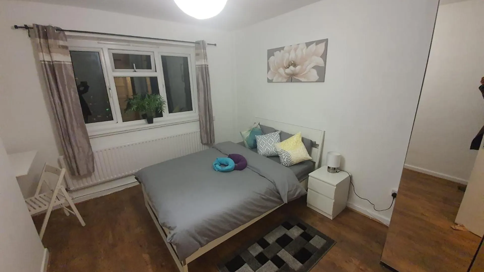 Hoxton Rooms E2 Лондон 0*,  Великобритания